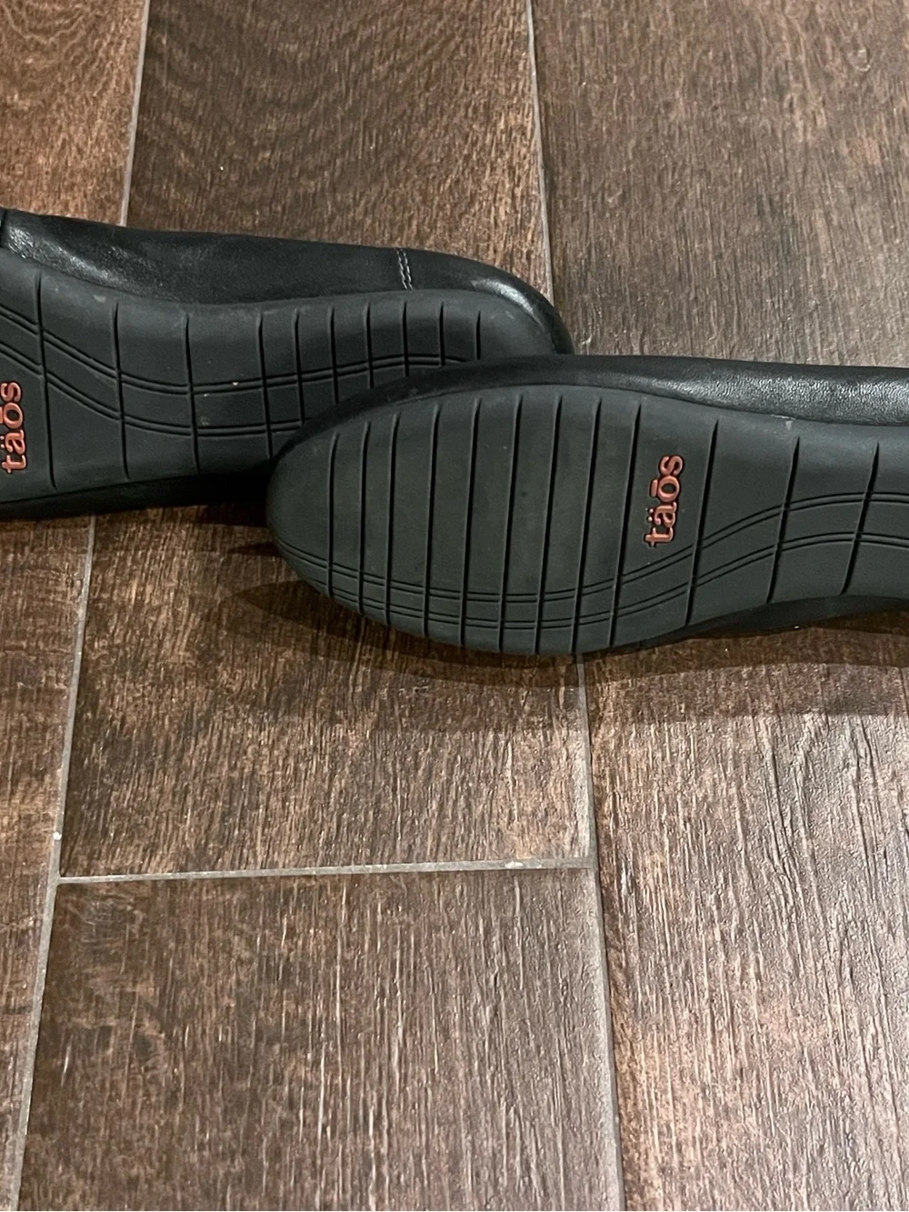 Taos Footwear Black Rounded Rascal Ballet Flats - Picture 2 of 3